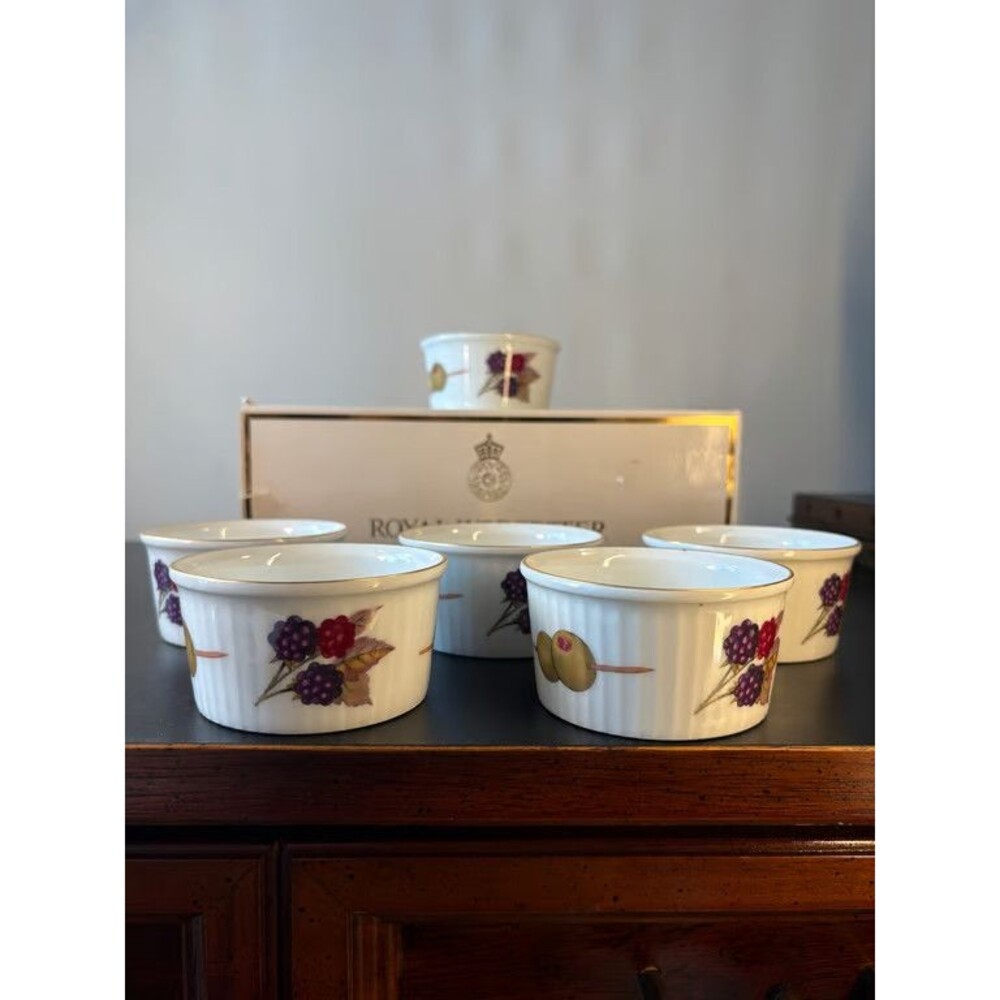 Royal Worcester Evesham Gold Ramekins Set of 6 Small Size Original Box